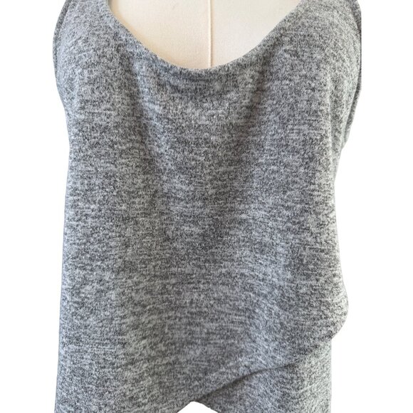 2/$25 Express One Eleven Gray Asymmetrical Hem Tank Top Size M - Picture 13 of 14